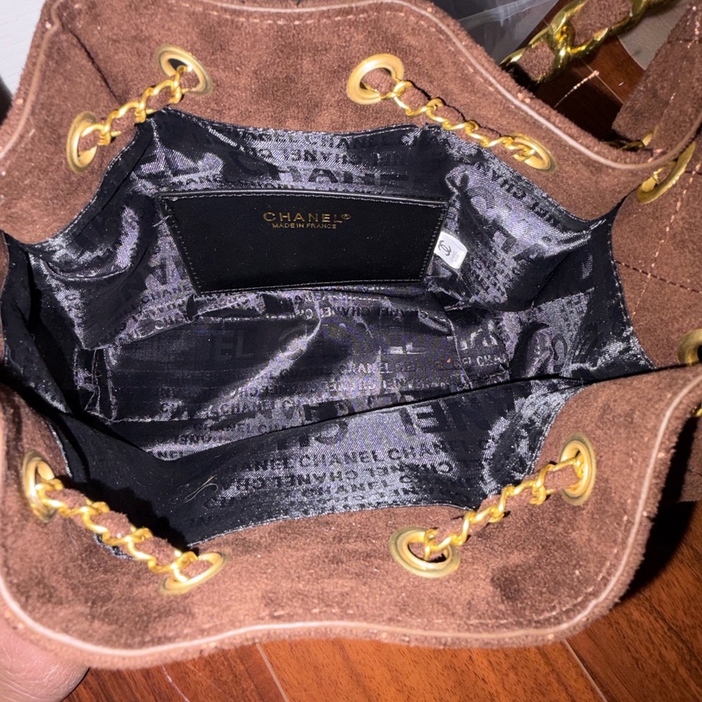 Chic Brown Quilted Chain Shoulder Bag - Picture 8 of 9